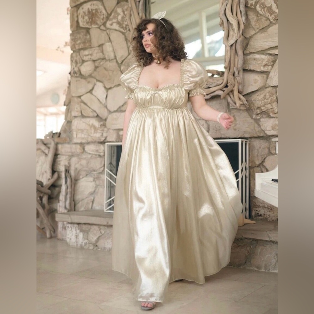 Selkie Champagne Seashell Gown